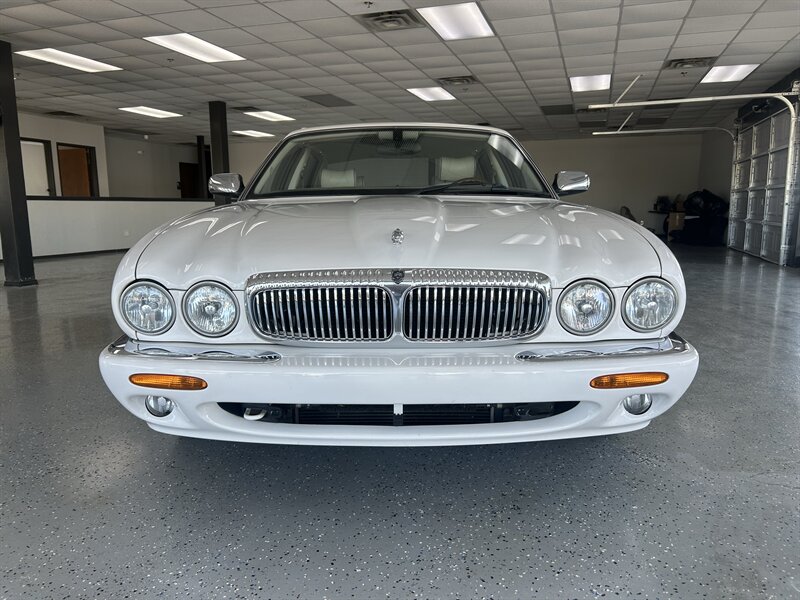 2002 Jaguar XJ8 Vanden Plas - Photo 3 - Oklahoma City, OK 73112