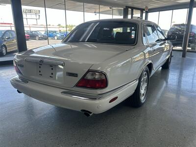 2002 Jaguar XJ8 Vanden Plas - Photo 6 - Oklahoma City, OK 73112