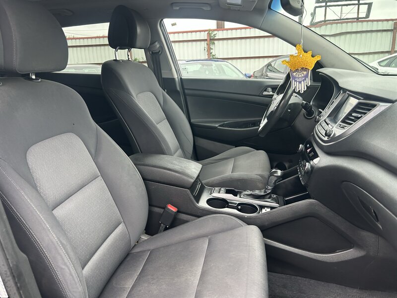 2018 Hyundai TUCSON Value - Photo 19 - Oklahoma City, OK 73112