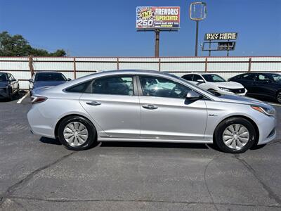2016 Hyundai SONATA Hybrid SE   - Photo 5 - Oklahoma City, OK 73112