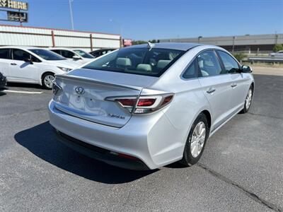 2016 Hyundai SONATA Hybrid SE   - Photo 6 - Oklahoma City, OK 73112