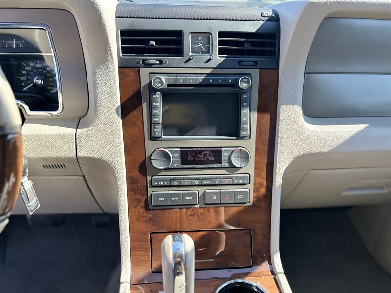 2014 Lincoln Navigator L - Photo 11 - Oklahoma City, OK 73112