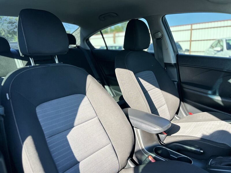 2015 Kia Forte EX - Photo 19 - Oklahoma City, OK 73112