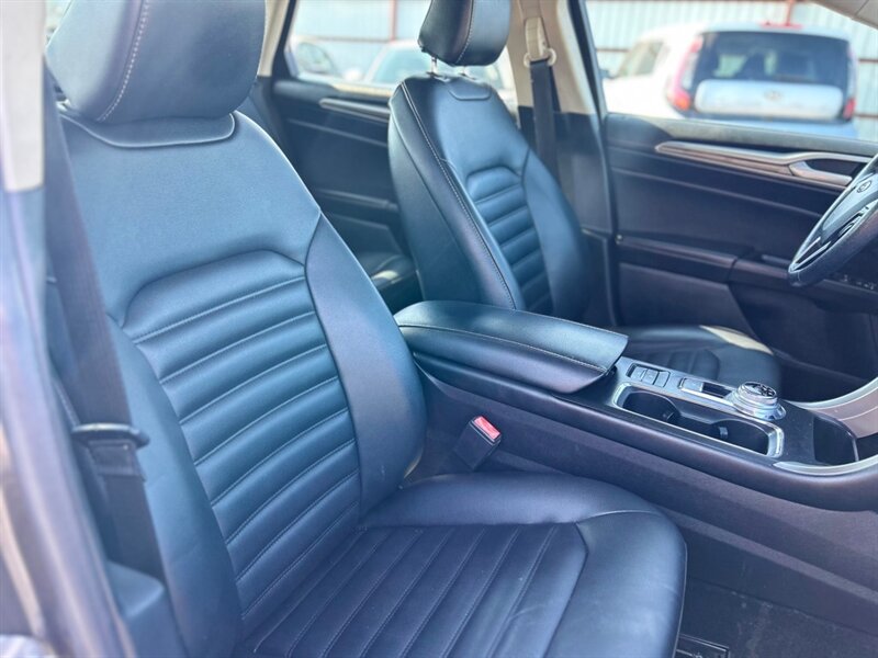 2020 Ford Fusion SEL - Photo 15 - Oklahoma City, OK 73112