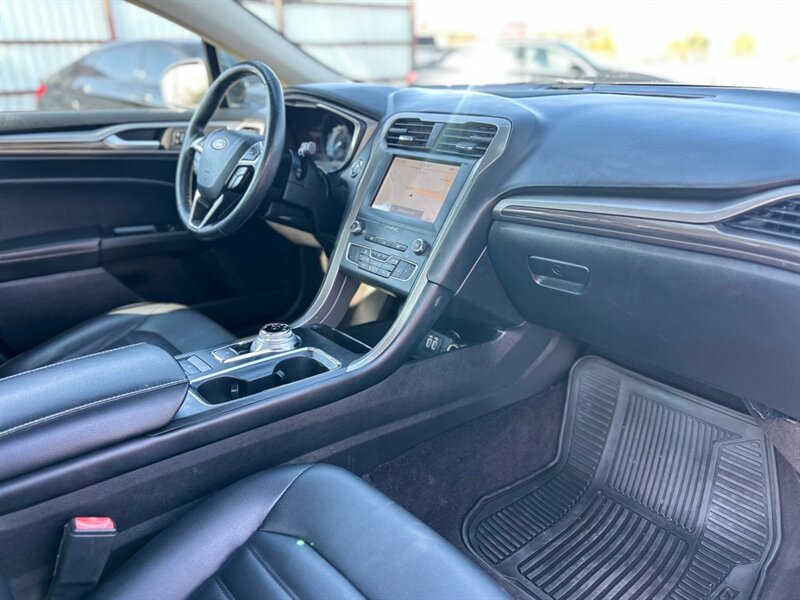 2020 Ford Fusion SEL - Photo 16 - Oklahoma City, OK 73112