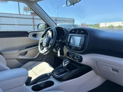 2020 Kia Soul LX   - Photo 20 - Oklahoma City, OK 73112