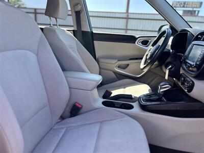 2020 Kia Soul LX   - Photo 18 - Oklahoma City, OK 73112