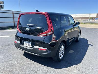 2020 Kia Soul LX   - Photo 6 - Oklahoma City, OK 73112