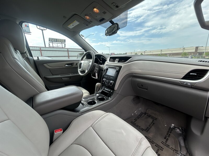 2014 Chevrolet Traverse LT - Photo 20 - Oklahoma City, OK 73112