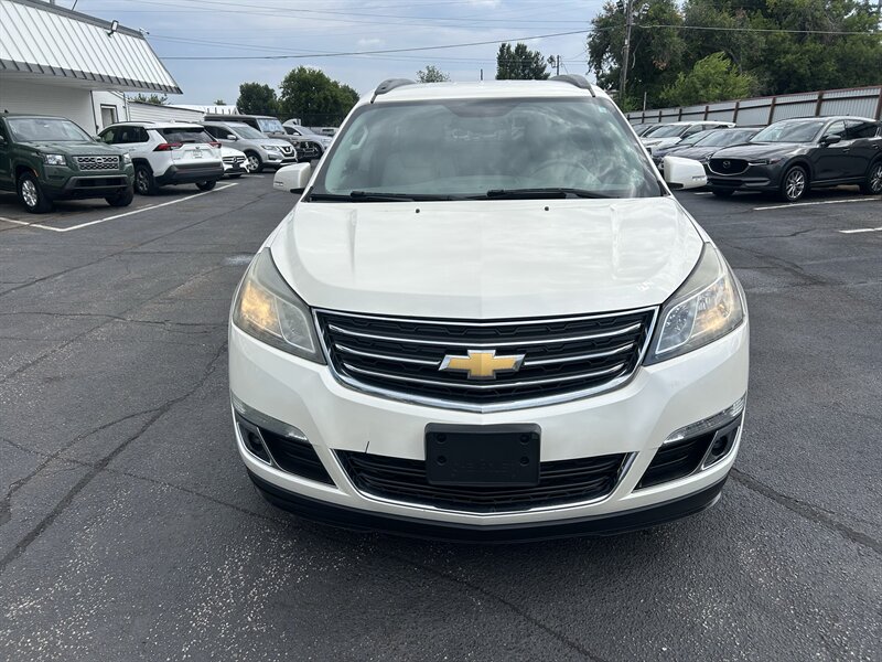 2014 Chevrolet Traverse LT - Photo 3 - Oklahoma City, OK 73112