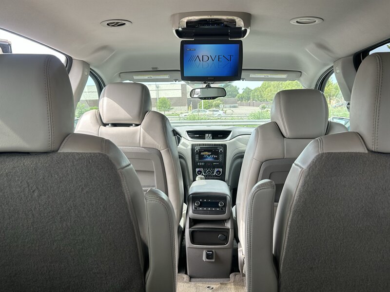 2014 Chevrolet Traverse LT - Photo 12 - Oklahoma City, OK 73112