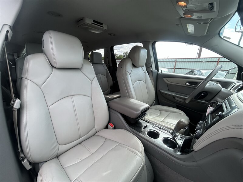 2014 Chevrolet Traverse LT - Photo 19 - Oklahoma City, OK 73112