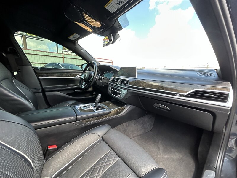 2017 BMW 750i - Photo 29 - Oklahoma City, OK 73112