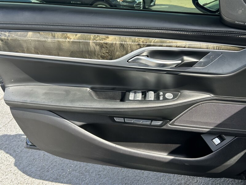 2017 BMW 750i - Photo 17 - Oklahoma City, OK 73112