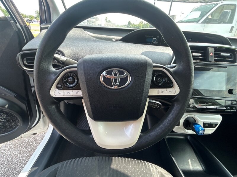 2017 Toyota Prius One - Photo 11 - Oklahoma City, OK 73112