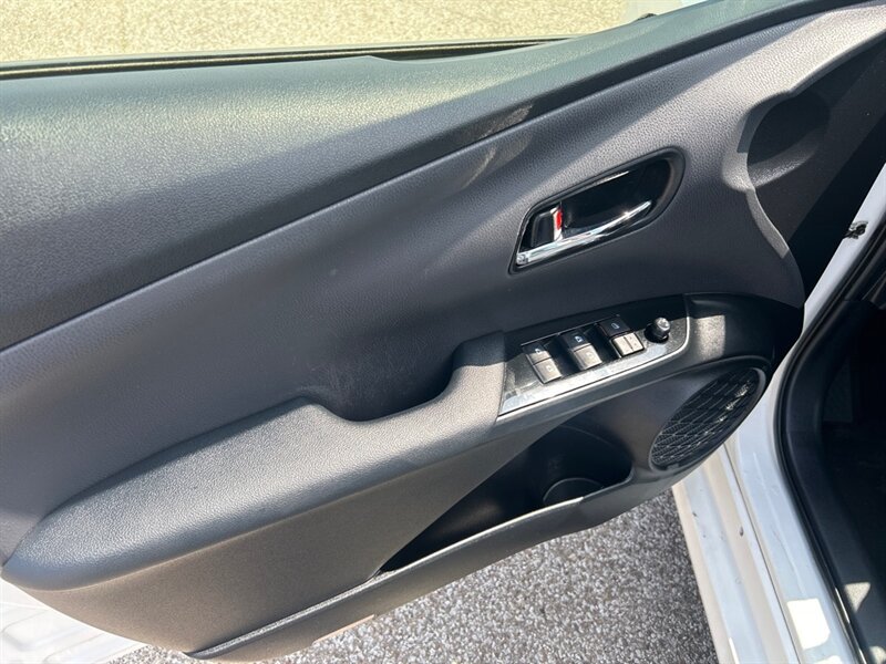 2017 Toyota Prius One - Photo 10 - Oklahoma City, OK 73112