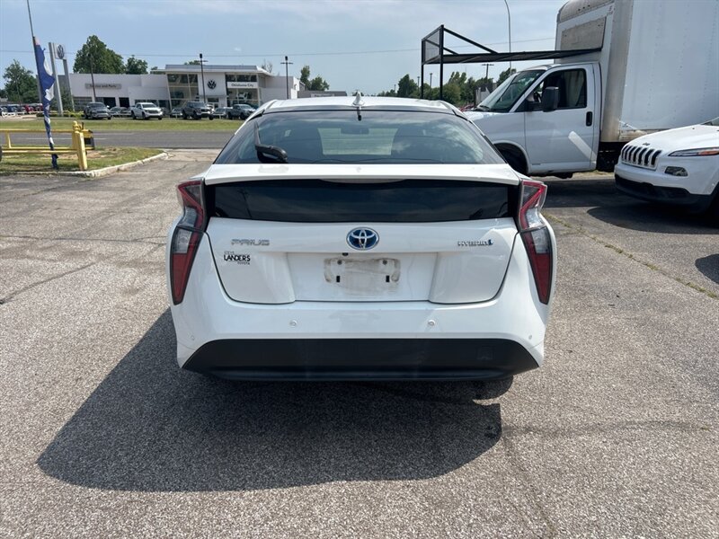 2017 Toyota Prius One - Photo 6 - Oklahoma City, OK 73112