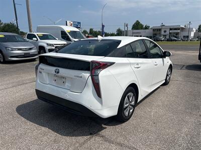 2017 Toyota Prius One - Photo 4 - Oklahoma City, OK 73112