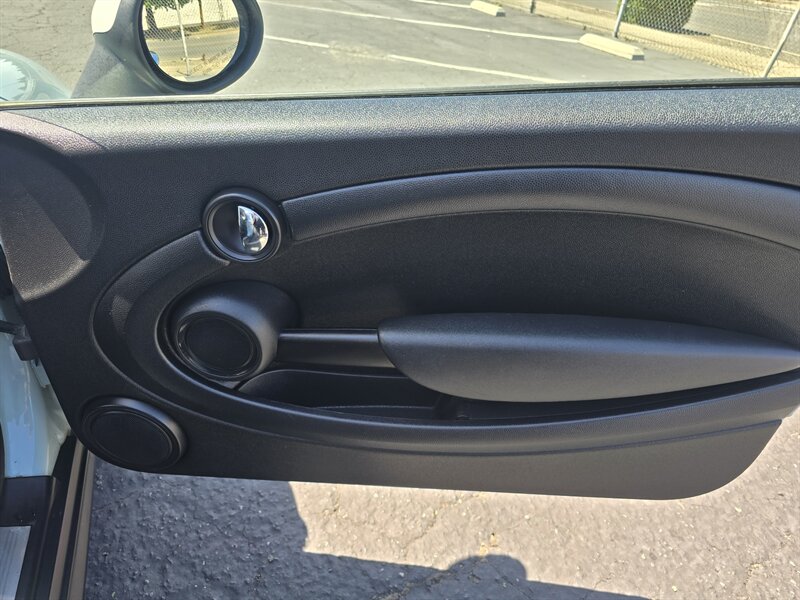 2013 MINI Cooper Cooper - Photo 12 - Yuba City, CA 95993