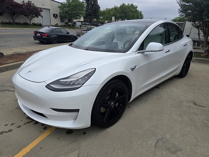2020 Tesla Model 3 Standard Range Plus  