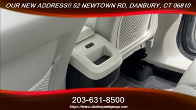 2025 Volvo XC60 B5 Plus Dark Theme   - Photo 28 - Danbury, CT 06810
