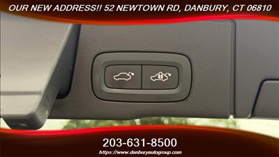 2025 Volvo XC60 B5 Plus Dark Theme   - Photo 31 - Danbury, CT 06810