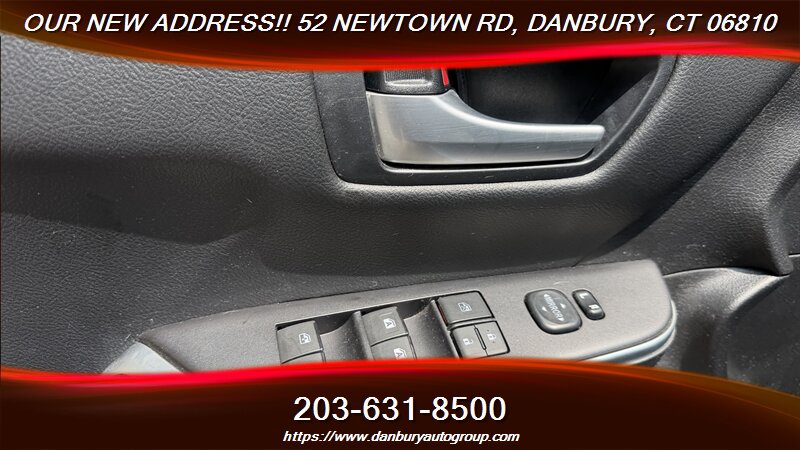 2016 Toyota Camry LE - Photo 12 - Danbury, CT 06810