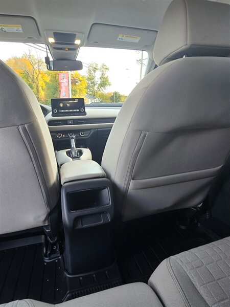 2024 Honda HR-V LX - Photo 15 - Danbury, CT 06810