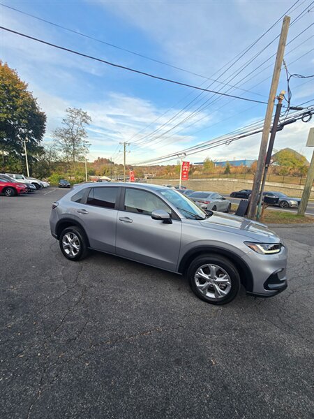 2024 Honda HR-V LX - Photo 5 - Danbury, CT 06810