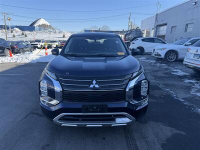 2022 Mitsubishi Outlander SE Launch Edition   - Photo 2 - Danbury, CT 06810