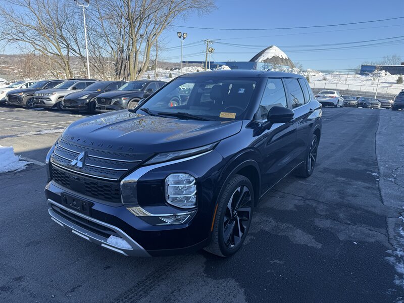 2022 Mitsubishi Outlander SE Launch Edition   - Photo 1 - Danbury, CT 06810