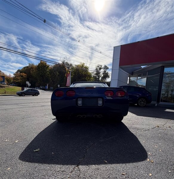 2004 Chevrolet Corvette - Photo 8 - Danbury, CT 06810