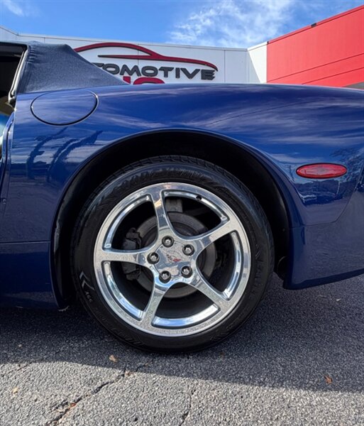 2004 Chevrolet Corvette - Photo 22 - Danbury, CT 06810