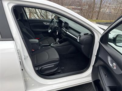 2024 Kia Forte LX   - Photo 9 - Danbury, CT 06810