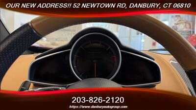 2012 McLaren MP4-12C - Photo 42 - Danbury, CT 06810