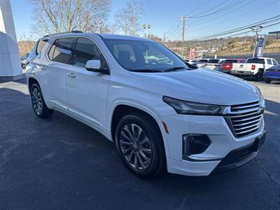 2023 Chevrolet Traverse Premier   - Photo 9 - Danbury, CT 06810