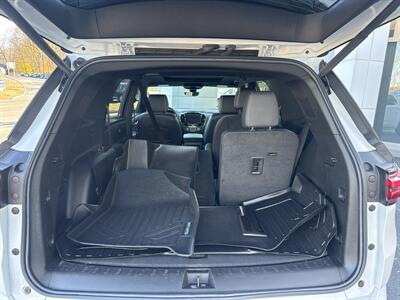 2023 Chevrolet Traverse Premier   - Photo 6 - Danbury, CT 06810