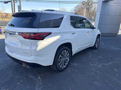 2023 Chevrolet Traverse Premier   - Photo 7 - Danbury, CT 06810