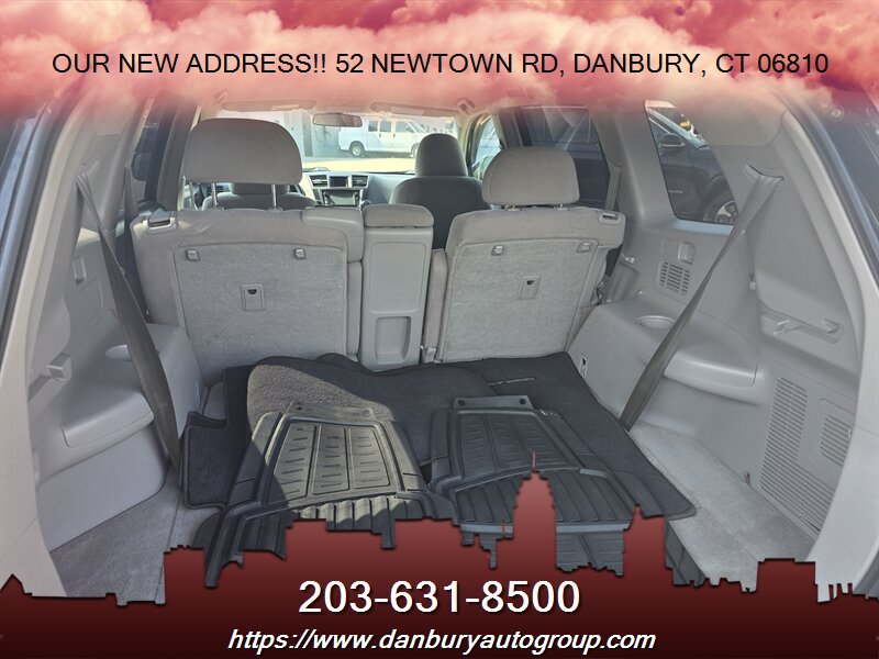 2013 Toyota Highlander SE - Photo 4 - Danbury, CT 06810