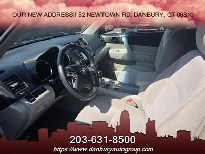 2013 Toyota Highlander SE - Photo 8 - Danbury, CT 06810