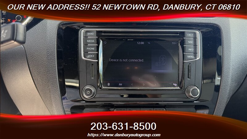 2016 Volkswagen Jetta 1.8T Sport - Photo 19 - Danbury, CT 06810