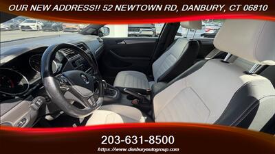 2016 Volkswagen Jetta 1.8T Sport - Photo 12 - Danbury, CT 06810