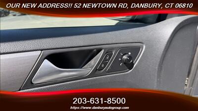 2016 Volkswagen Jetta 1.8T Sport - Photo 11 - Danbury, CT 06810