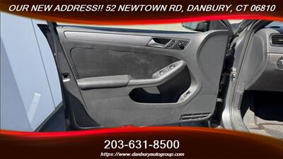2016 Volkswagen Jetta 1.8T Sport - Photo 10 - Danbury, CT 06810