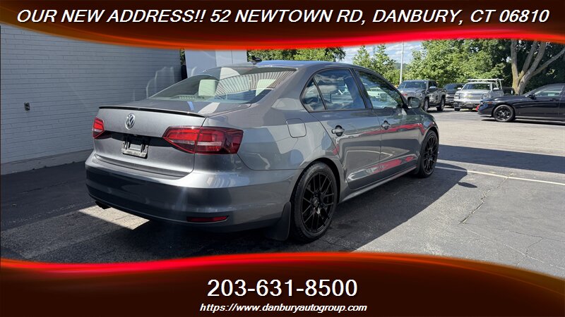 2016 Volkswagen Jetta 1.8T Sport - Photo 5 - Danbury, CT 06810