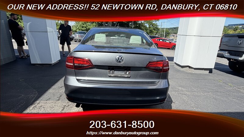 2016 Volkswagen Jetta 1.8T Sport - Photo 4 - Danbury, CT 06810