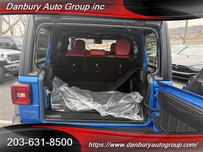 2024 Jeep Wrangler Rubicon 4xe   - Photo 11 - Danbury, CT 06810