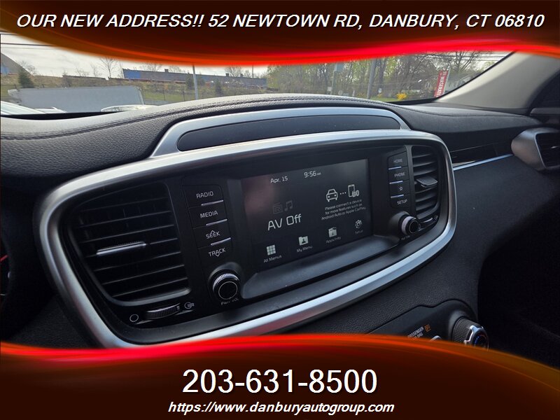 2019 Kia Sorento LX V6 - Photo 13 - Danbury, CT 06810