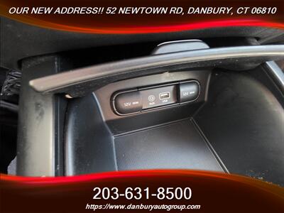 2019 Kia Sorento LX V6 - Photo 17 - Danbury, CT 06810