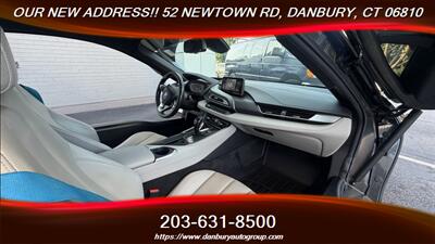 2015 BMW i8   - Photo 18 - Danbury, CT 06810